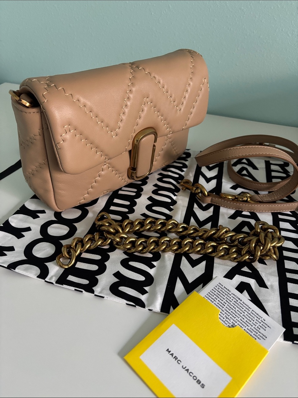 Marc Jacobs Quilted Leather Shoulder Bag - Picture 12 of 12